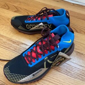 GORE-TEX Nike Trail Sneakers